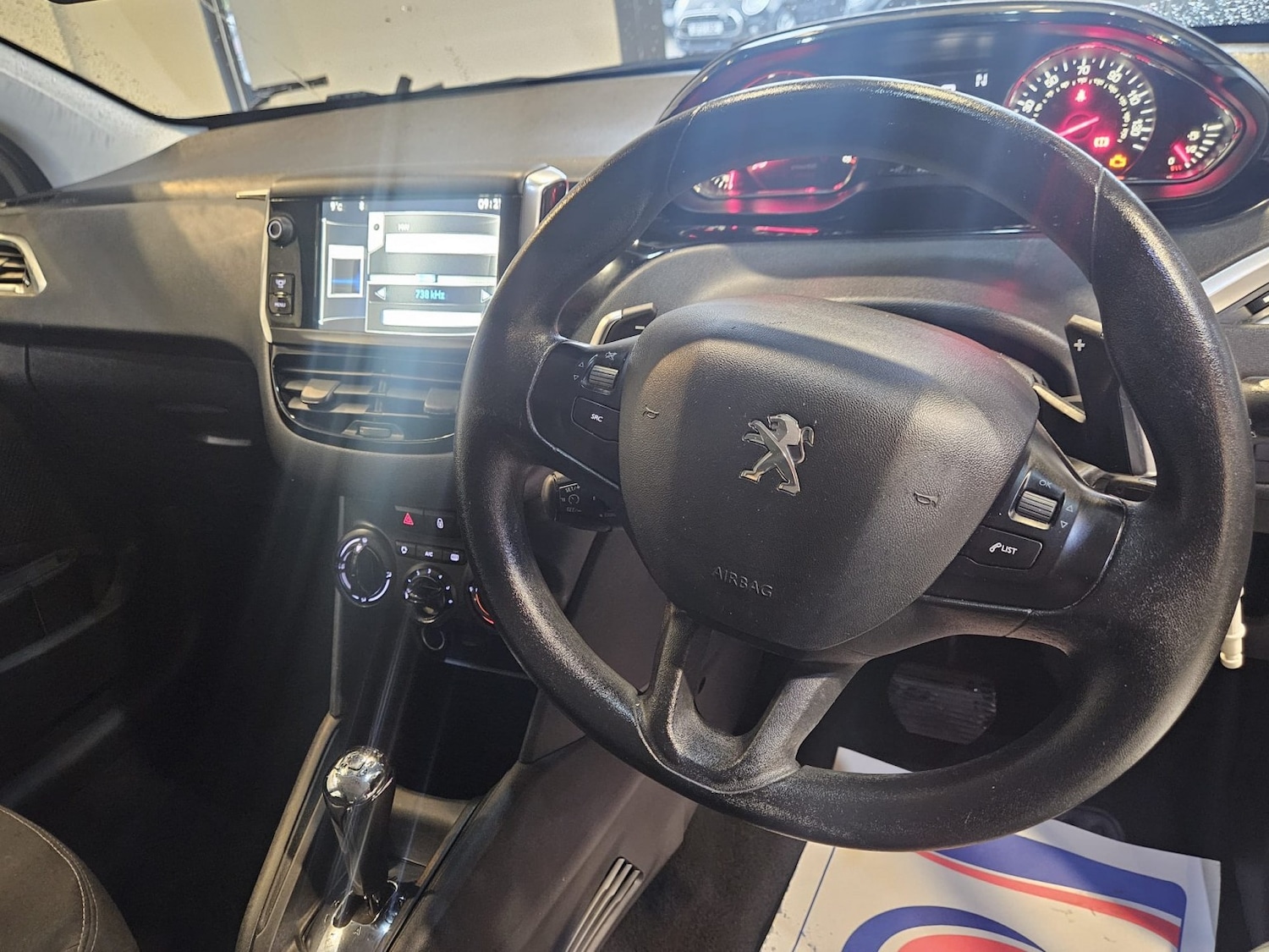 Used Peugeot 208 2014 for sale - 76541577: Photo 13