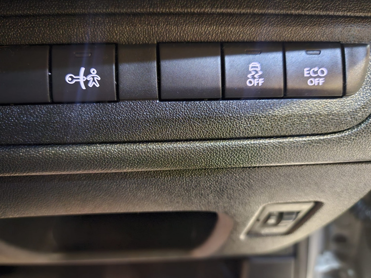 Used Peugeot 208 2014 for sale - 76541577: Photo 18