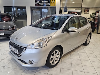 Used Peugeot 208 2014 for sale - 76541577: Photo