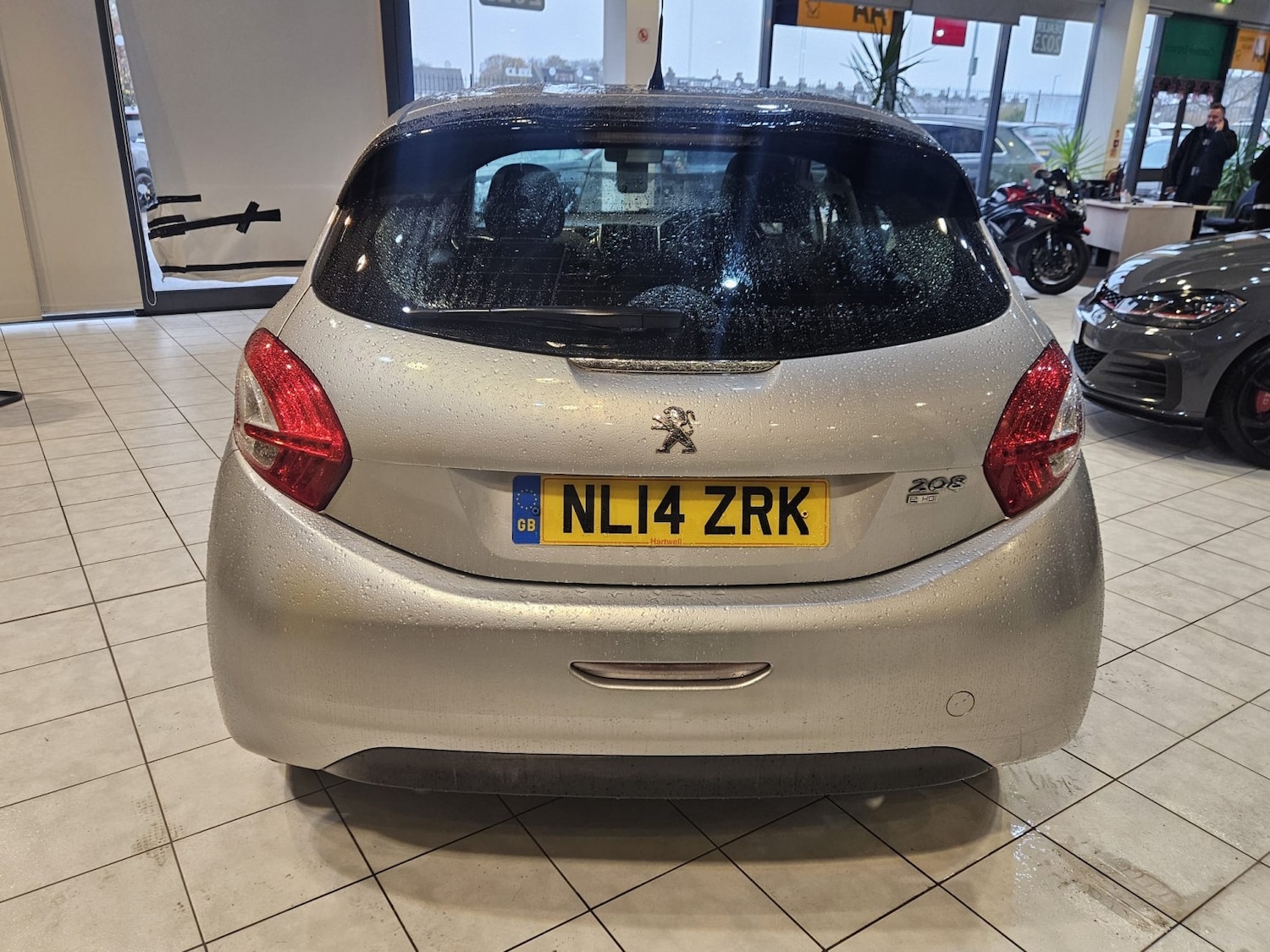Used Peugeot 208 2014 for sale - 76541577: Photo 6