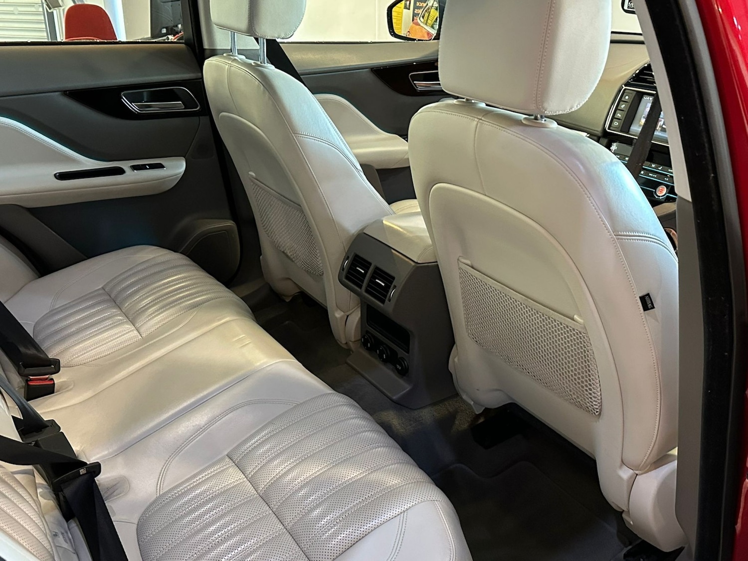 Used Jaguar F-Pace 2017 for sale - 77233783: Photo 17