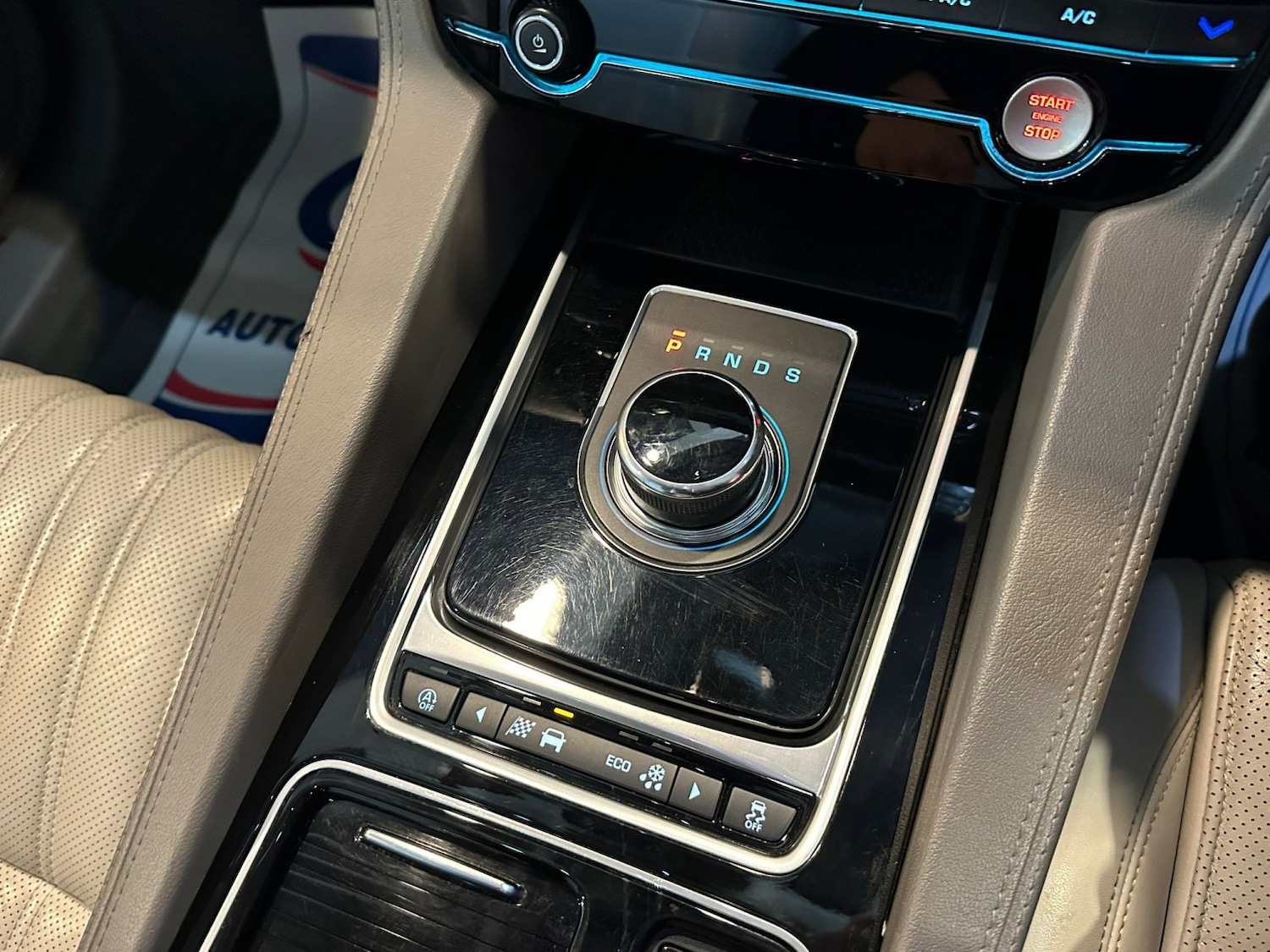 Used Jaguar F-Pace 2017 for sale - 77233783: Photo 32