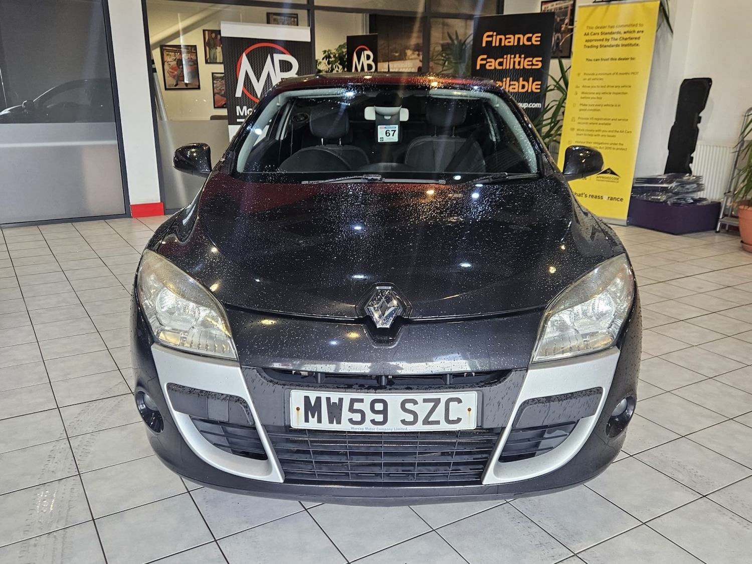 Used Renault Megane 2010 for sale - 76482887: Photo 2