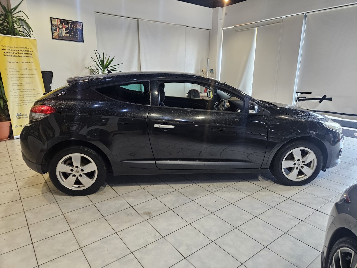 Used Renault Megane 2010 for sale - 76482887: Photo 5
