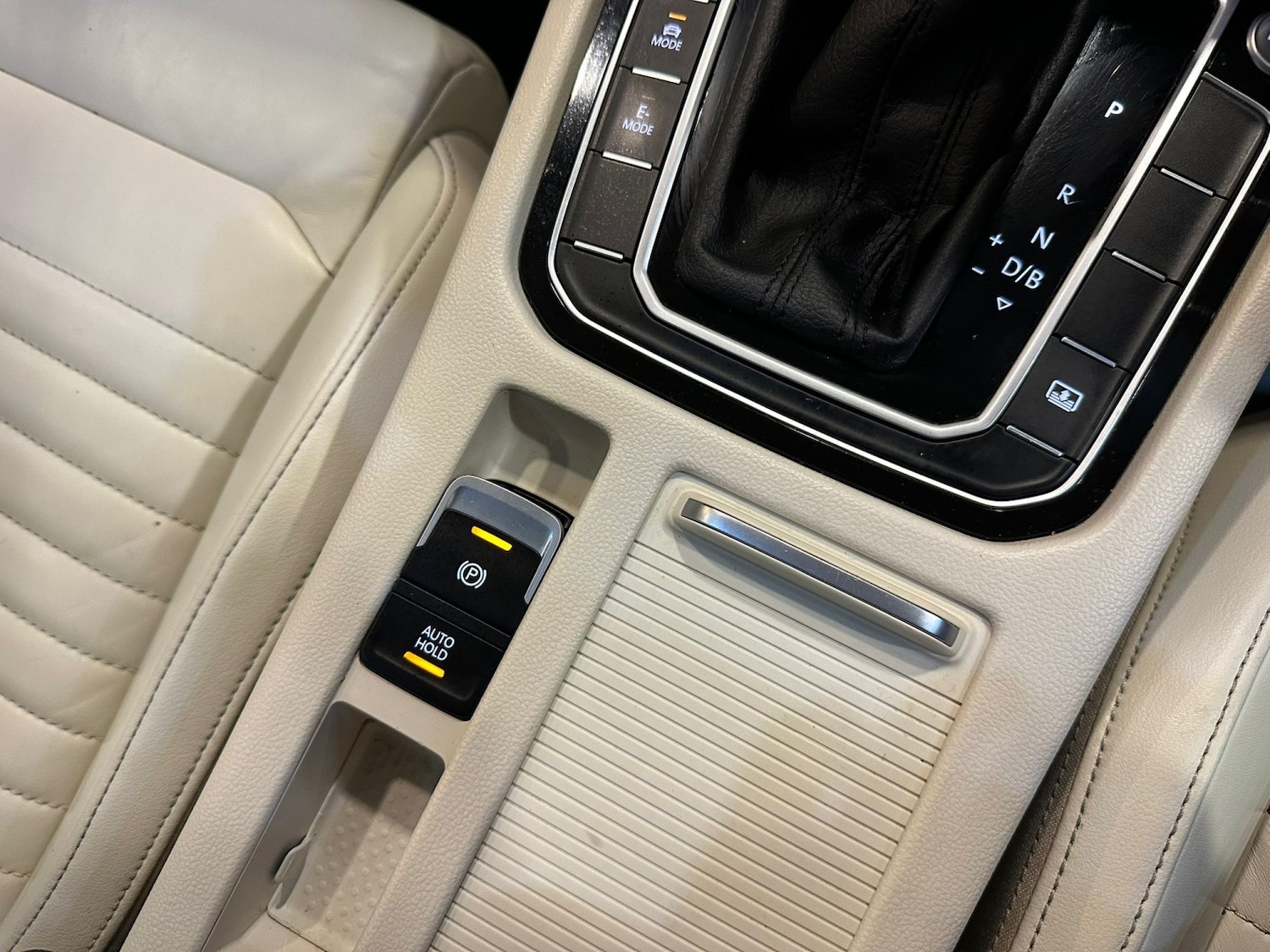 Used Volkswagen Passat 2017 for sale - 76982740: Photo 23