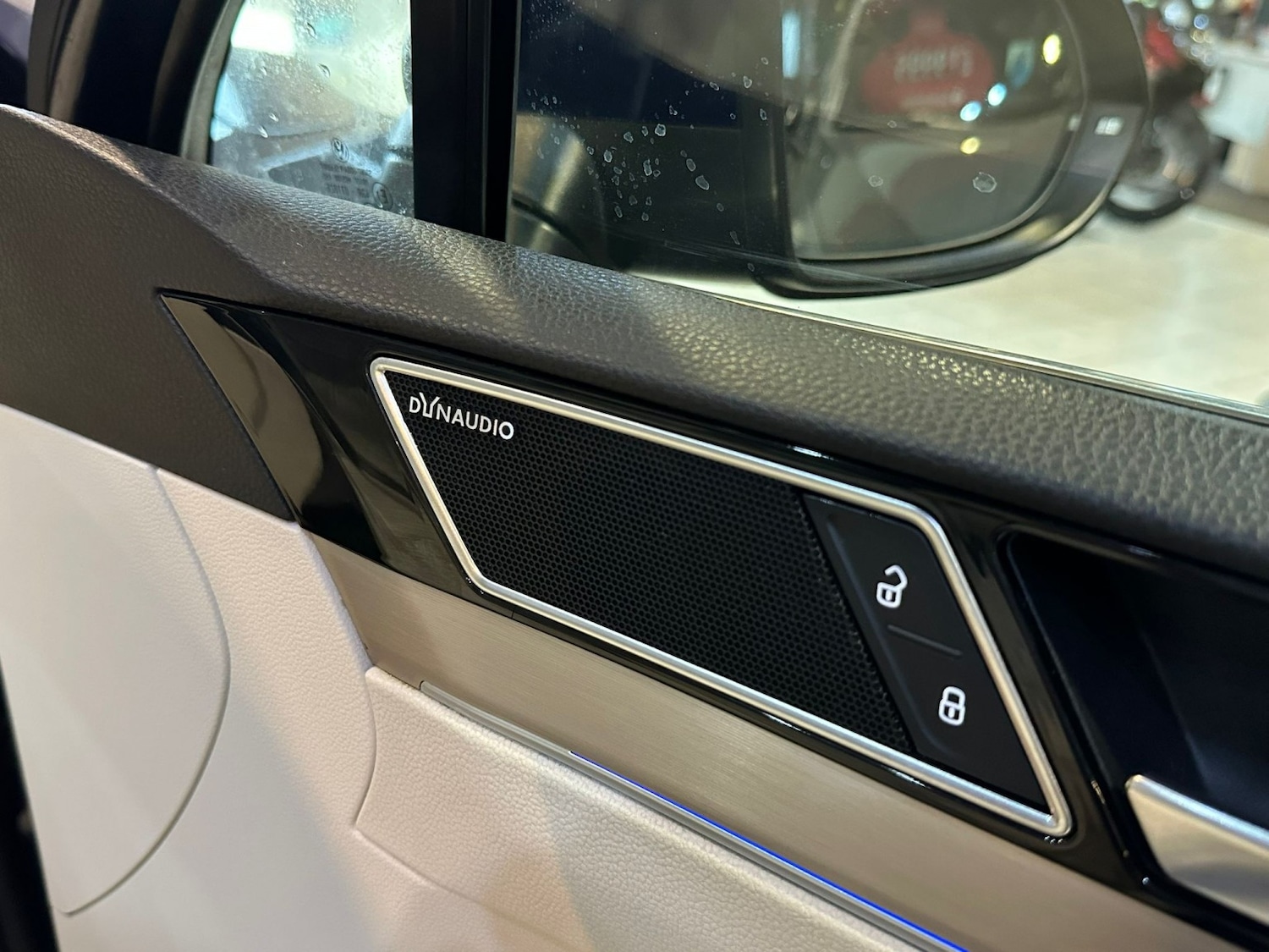 Used Volkswagen Passat 2017 for sale - 76982740: Photo 32