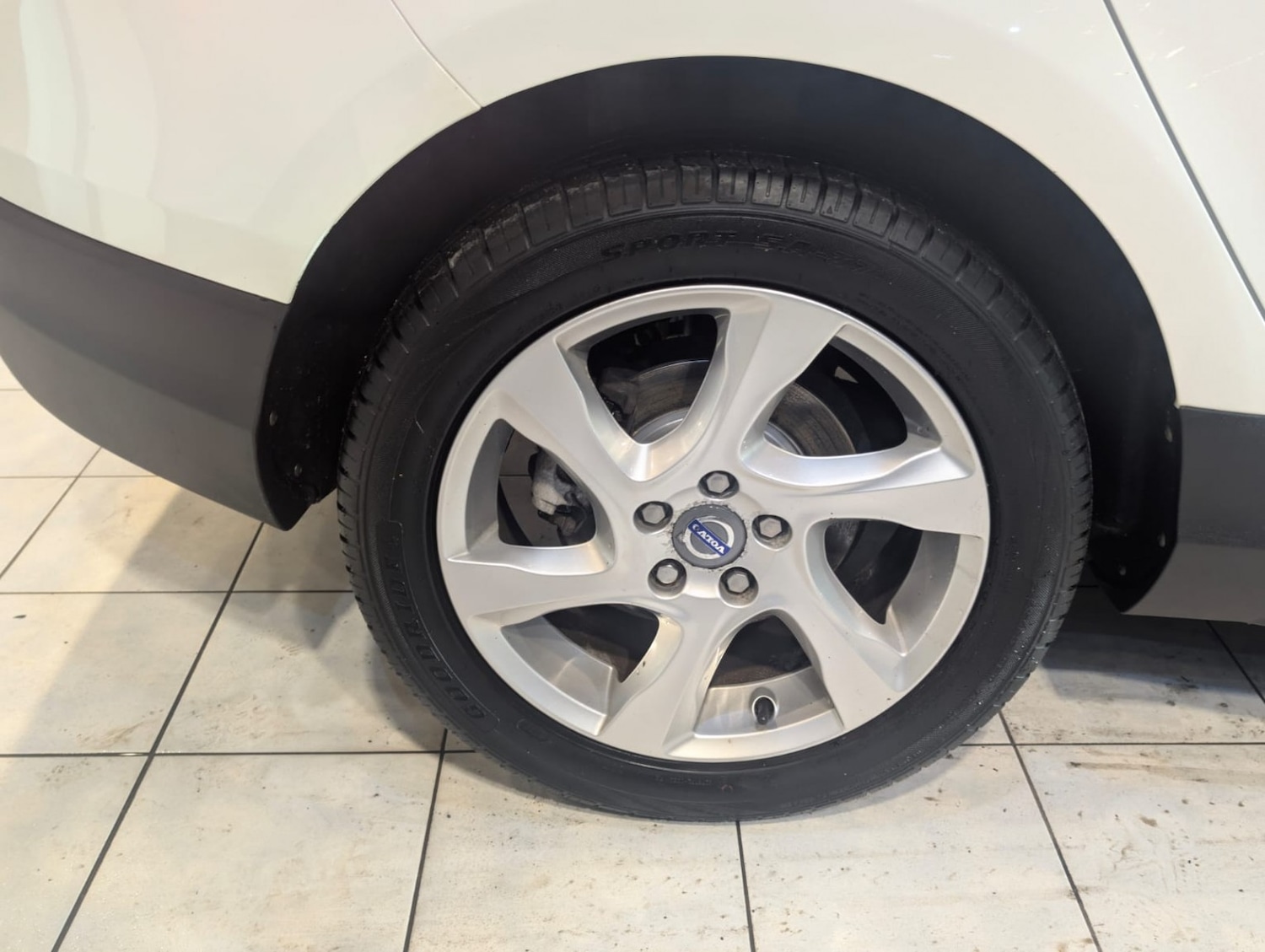 Used Volvo V40 Cross Country 2013 for sale - 77595230: Photo 13