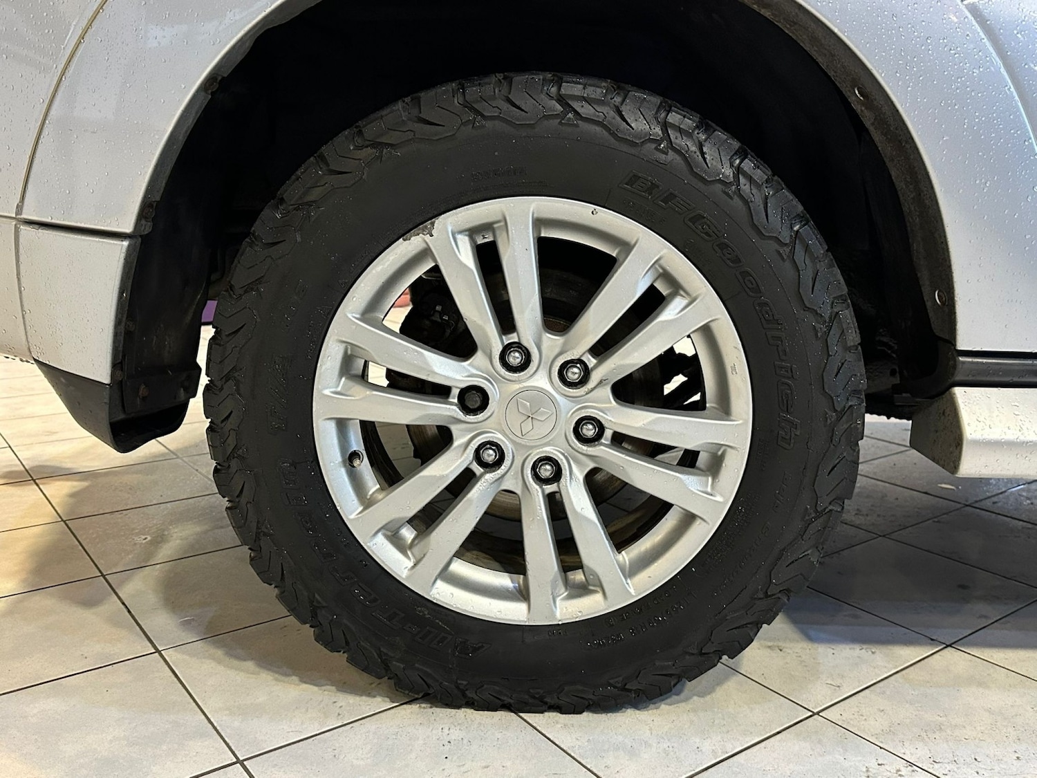 Used Mitsubishi Shogun 2012 for sale - 77303744: Photo 9