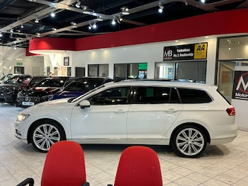 Used Volkswagen Passat 2017 for sale - 77189324: Photo