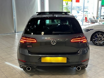 Used Volkswagen Golf 2018 for sale - 77609976: Photo