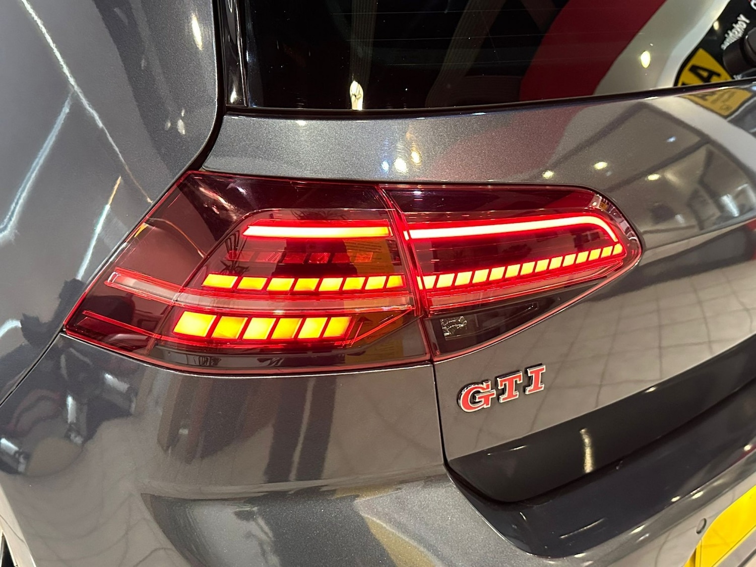 Used Volkswagen Golf 2018 for sale - 77609976: Photo 5