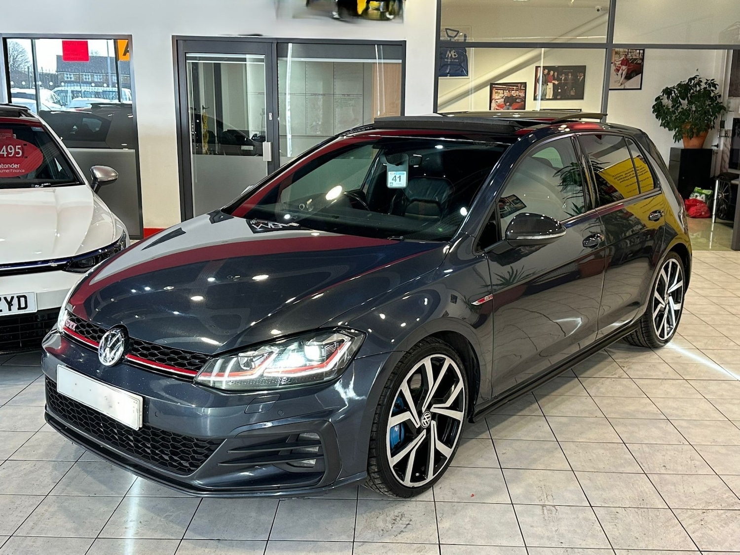 Used Volkswagen Golf 2018 for sale - 77609976: Photo 6