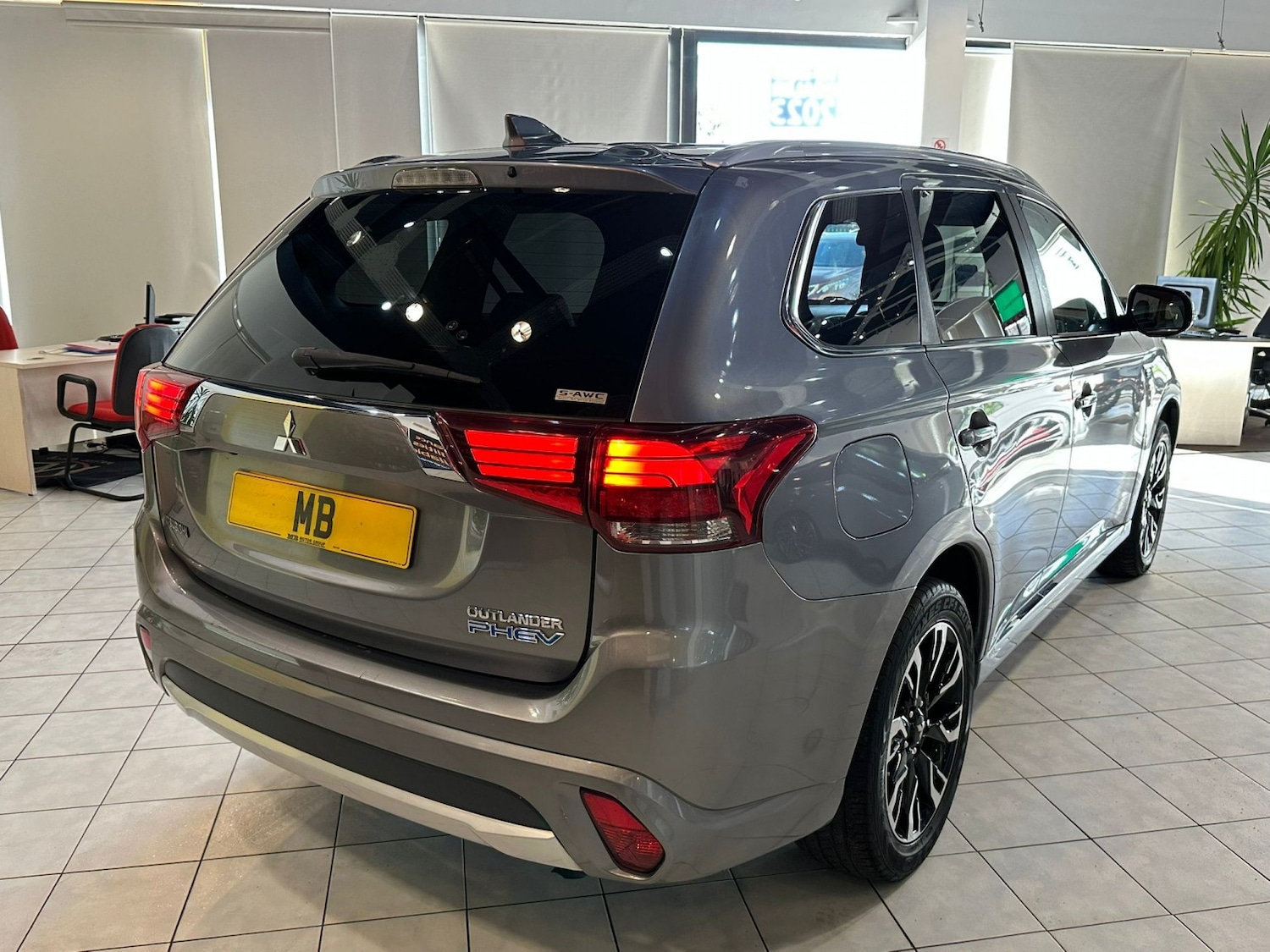 Used Mitsubishi Outlander 2017 for sale - 76662698: Photo 10