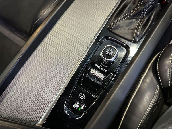 Used Volvo XC60 2018 for sale - 75575373: Photo 16