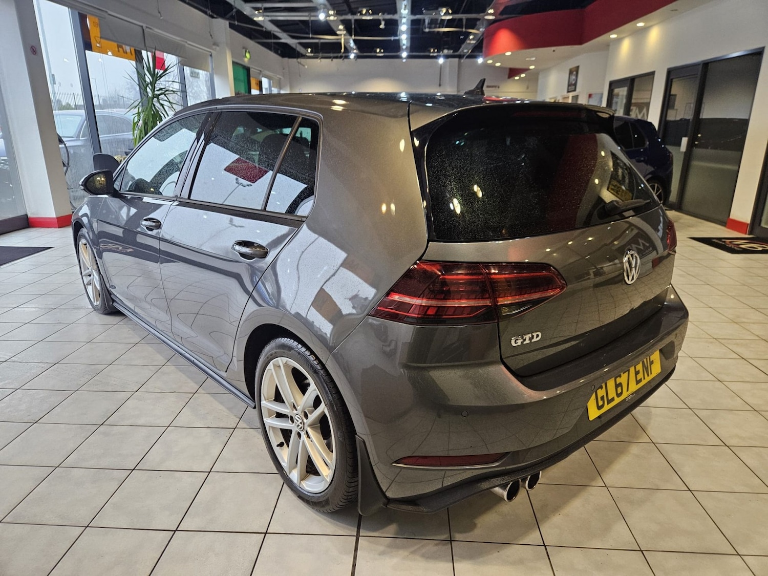 Used Volkswagen Golf 2017 for sale - 77385357: Photo 4