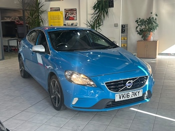 Used Volvo V40 2016 for sale - 79519559: Photo