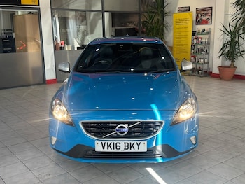 Used Volvo V40 2016 for sale - 79519559: Photo