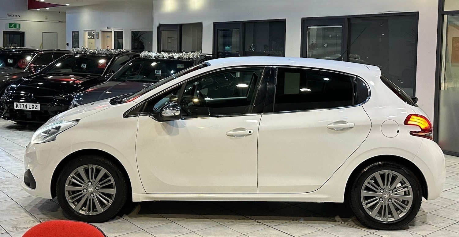 Used Peugeot 208 2017 for sale - 77595374: Photo 2