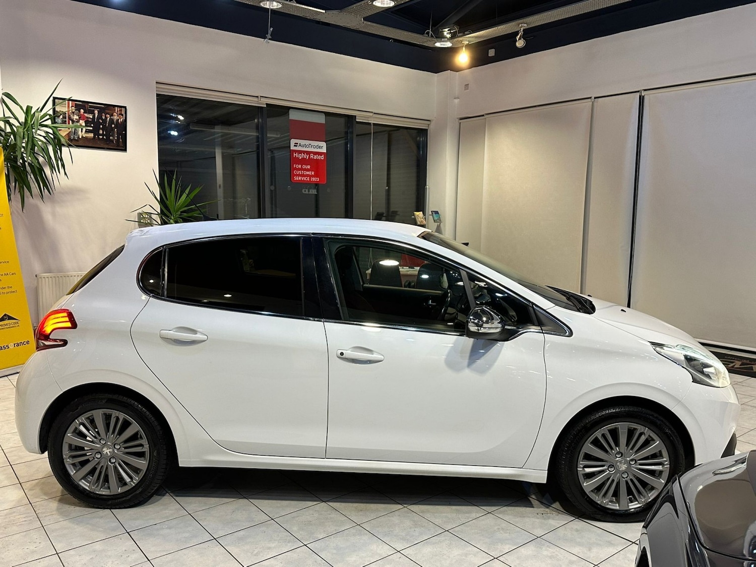 Used Peugeot 208 2017 for sale - 77595374: Photo 6