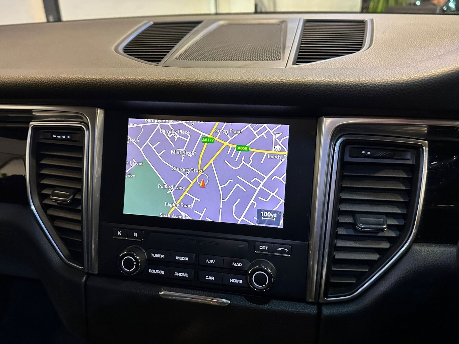 Used Porsche Macan 2017 for sale - 77189337: Photo 17