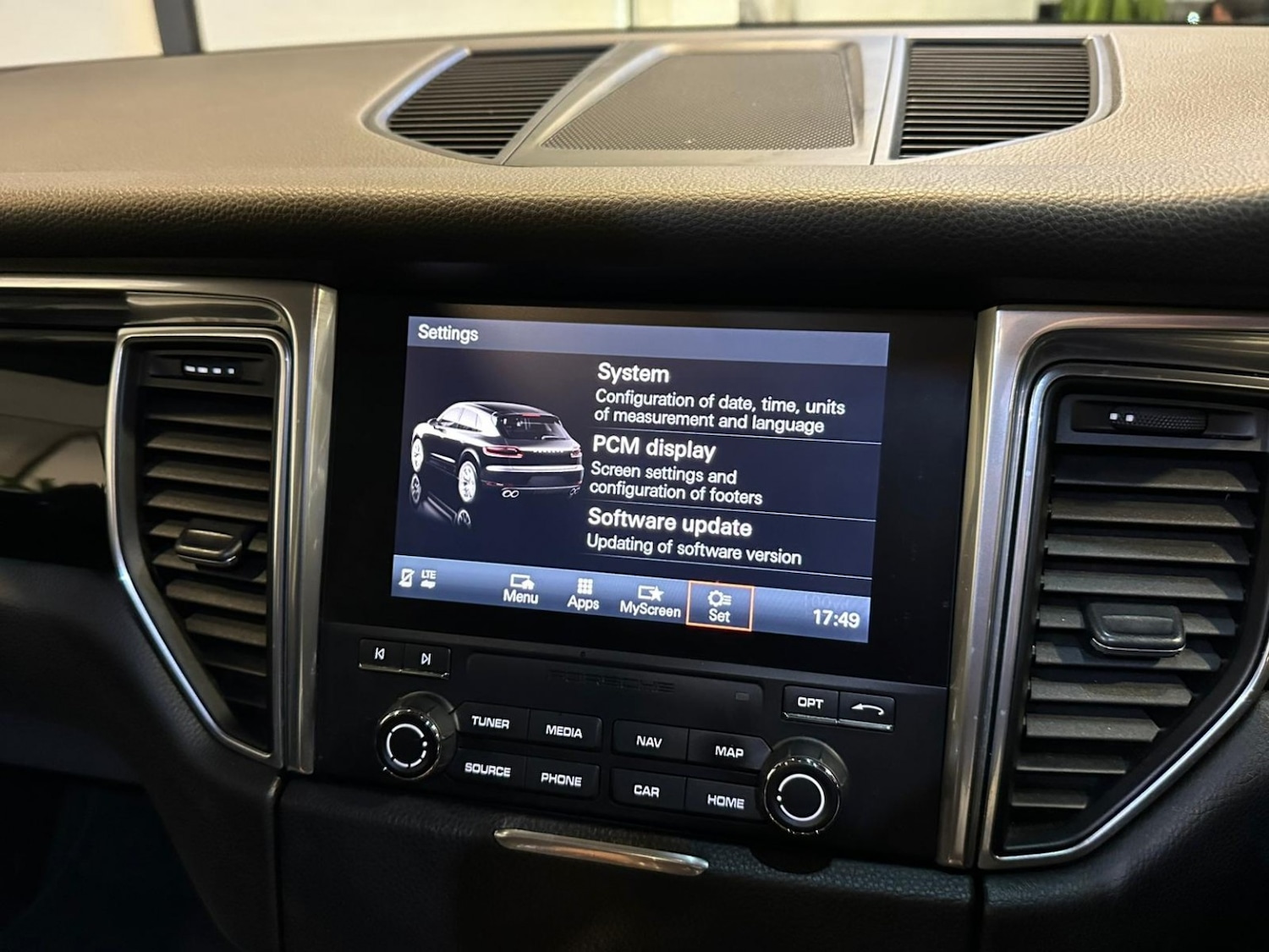 Used Porsche Macan 2017 for sale - 77189337: Photo 19