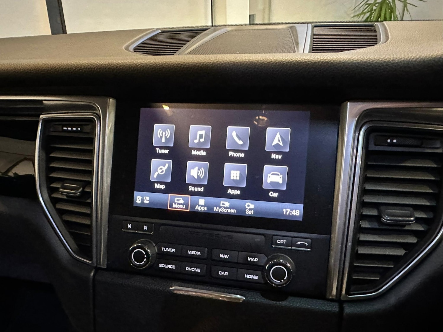 Used Porsche Macan 2017 for sale - 77189337: Photo 20