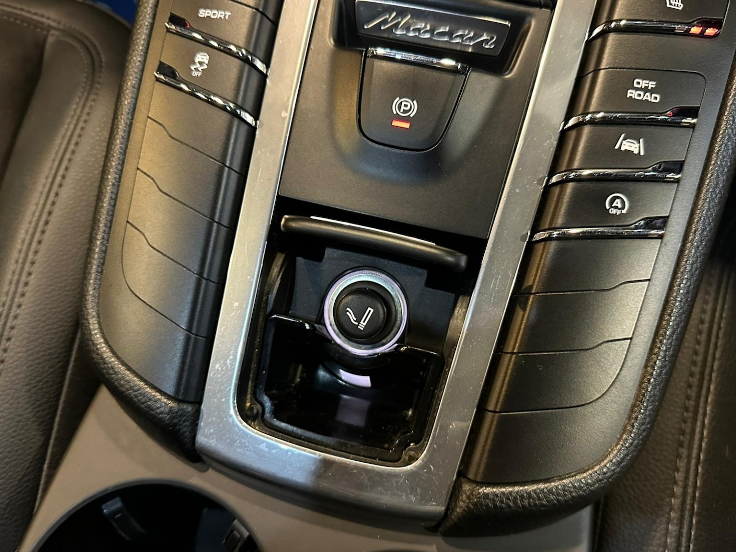 Used Porsche Macan 2017 for sale - 77189337: Photo 21