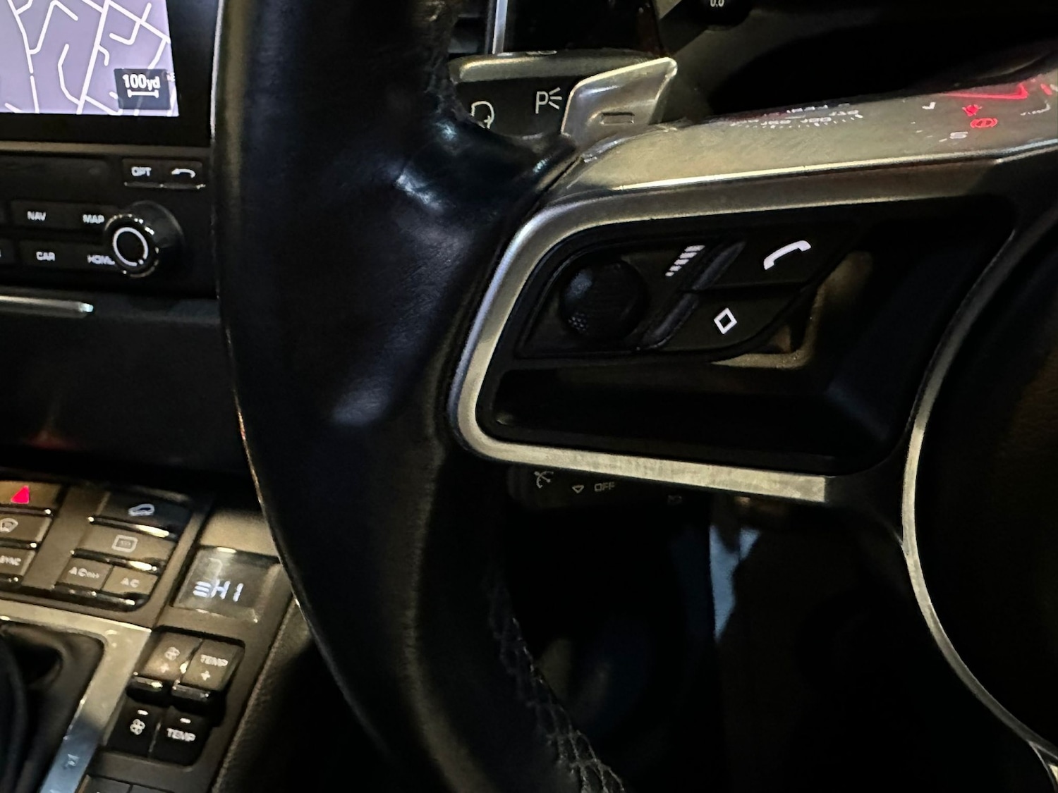 Used Porsche Macan 2017 for sale - 77189337: Photo 24