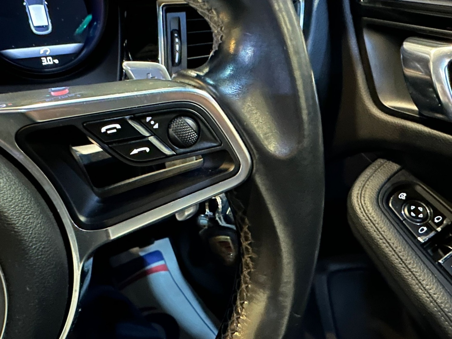 Used Porsche Macan 2017 for sale - 77189337: Photo 25