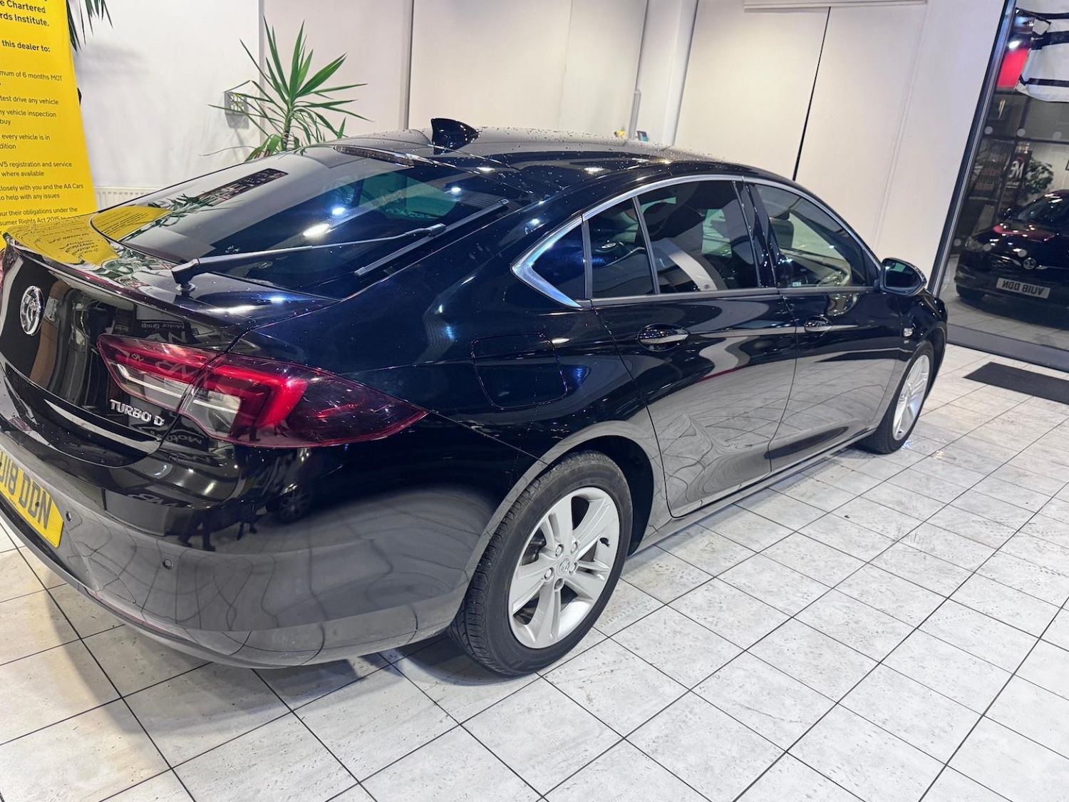 Used Vauxhall Insignia 2018 for sale - 76896904: Photo 5