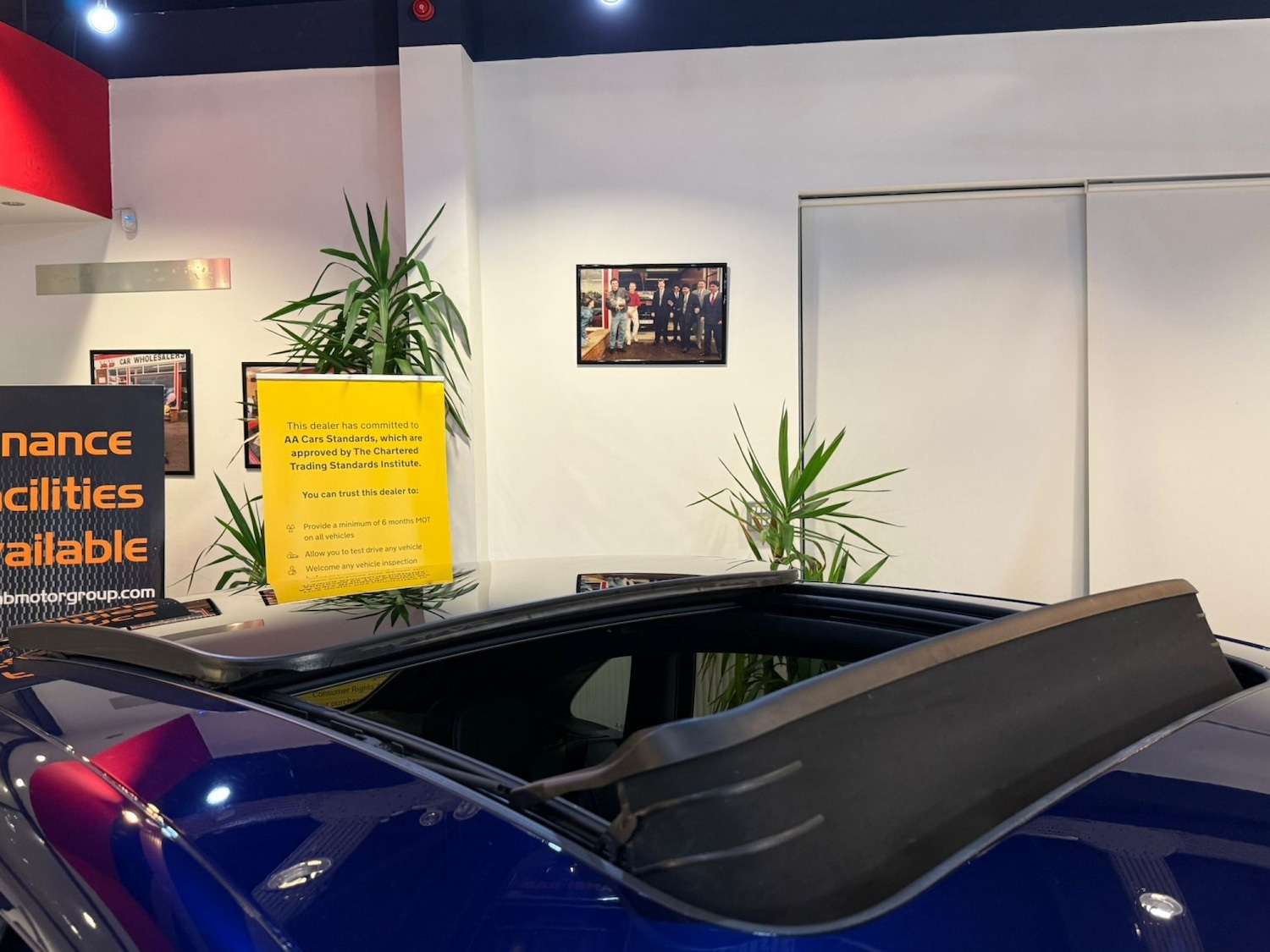 Used Porsche Macan 2023 for sale - 76358122: Photo 12