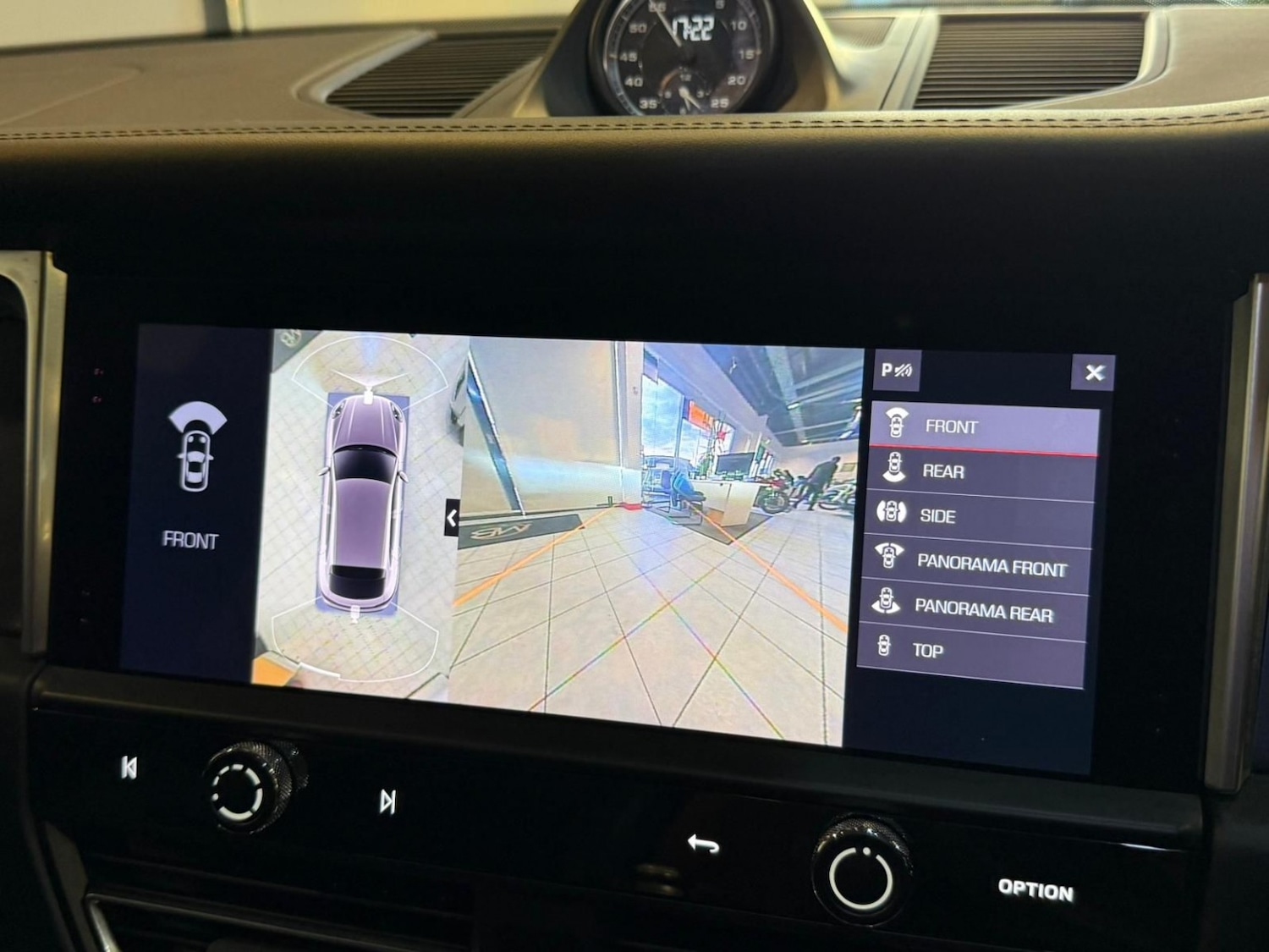 Used Porsche Macan 2023 for sale - 76358122: Photo 26