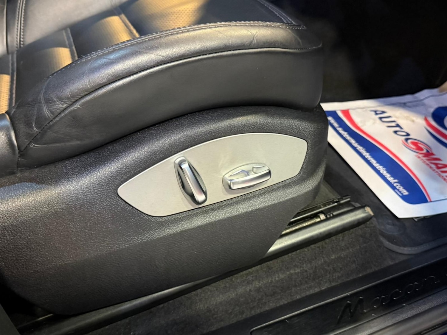 Used Porsche Macan 2023 for sale - 76358122: Photo 34