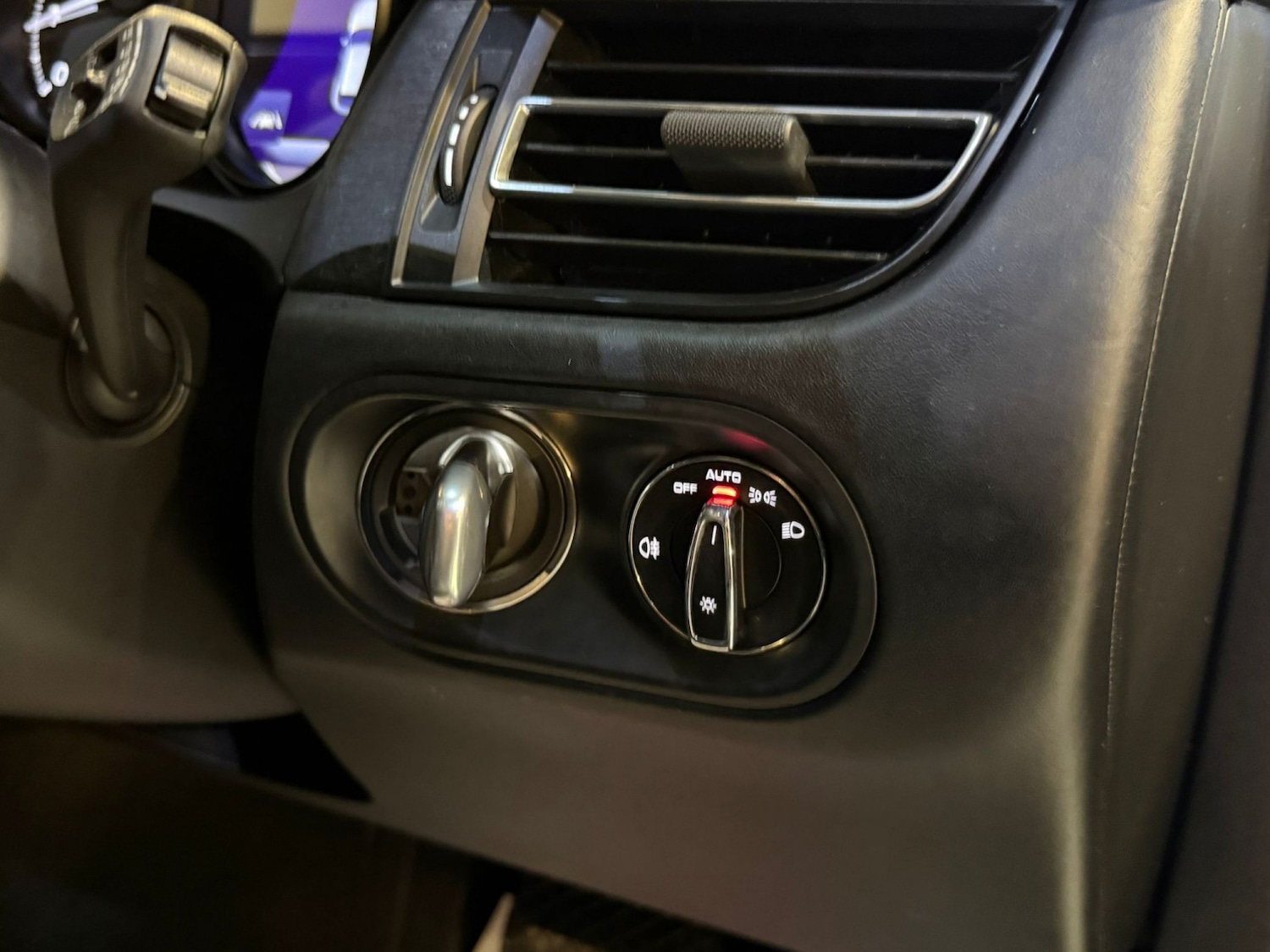 Used Porsche Macan 2023 for sale - 76358122: Photo 36