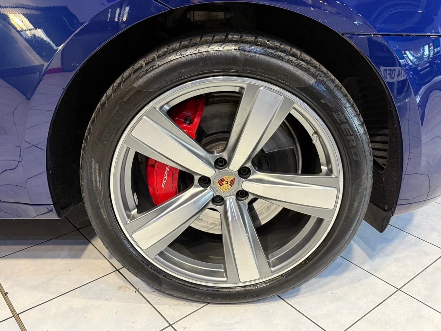 Used Porsche Macan 2023 for sale - 76358122: Photo 42