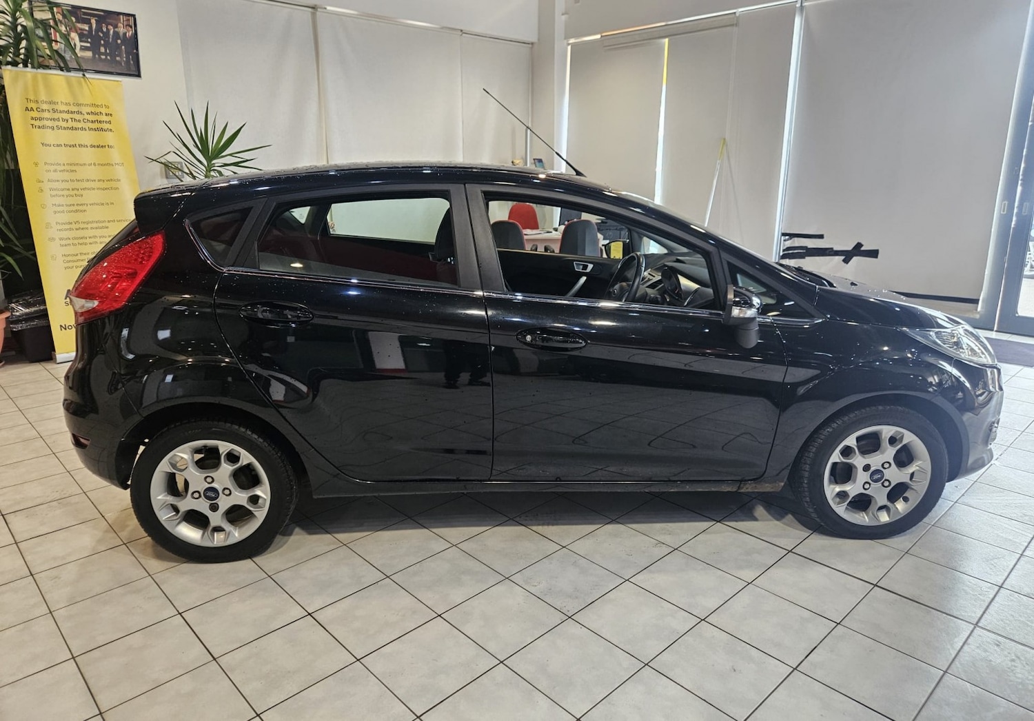 Used Ford Fiesta 2011 for sale - 76957210: Photo 8