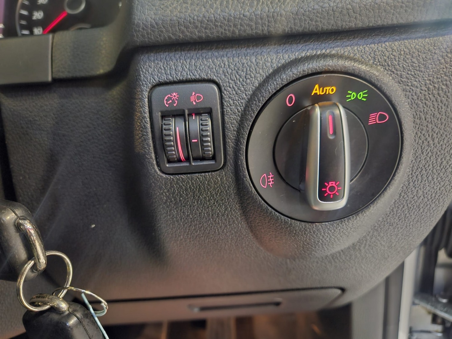 Used Volkswagen Golf Plus 2012 for sale - 76571068: Photo 19