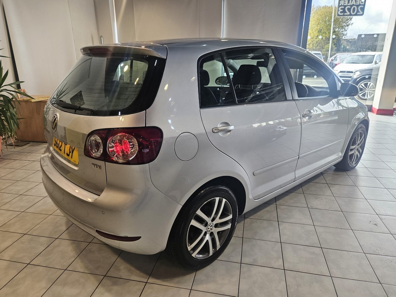 Used Volkswagen Golf Plus 2012 for sale - 76571068: Photo 6