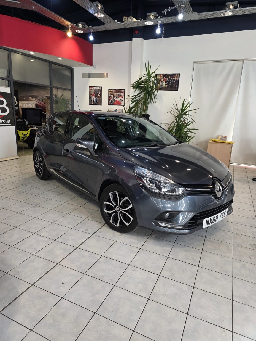 Used Renault Clio 2018 for sale - 76741287: Photo 1