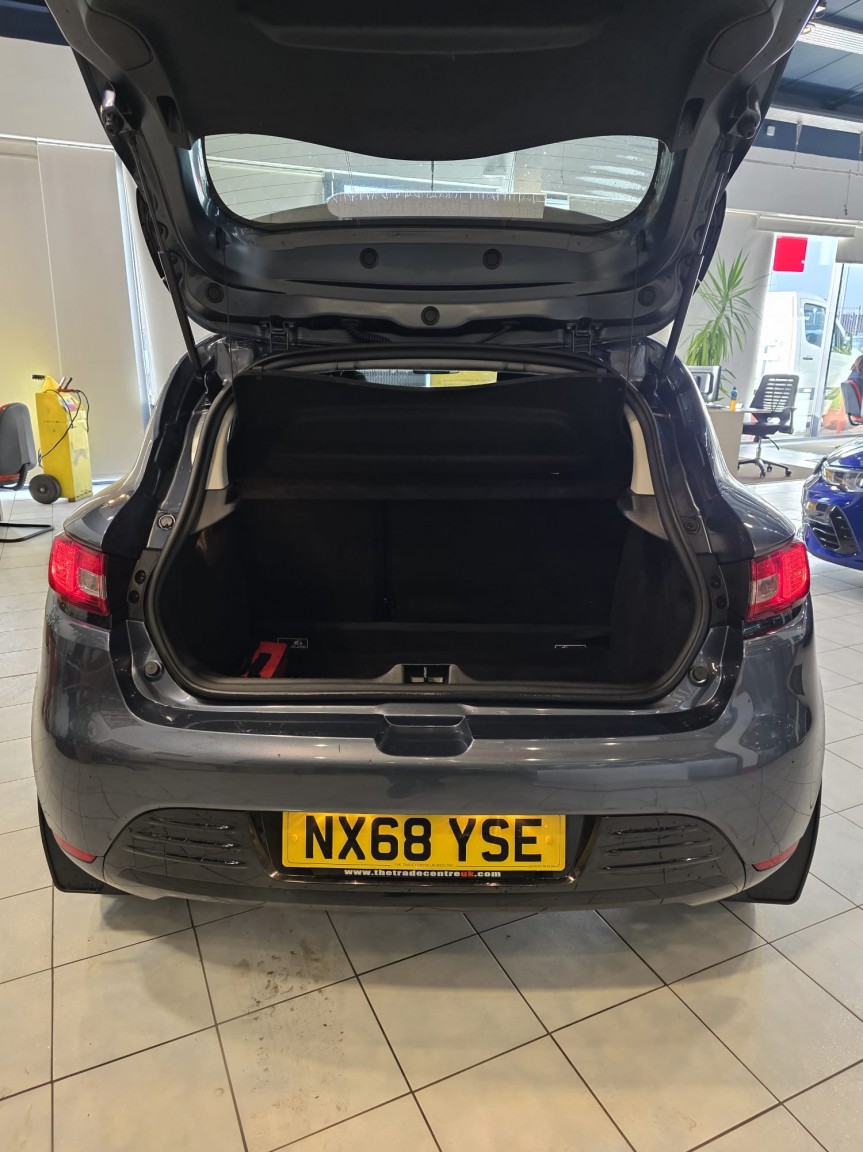 Used Renault Clio 2018 for sale - 76741287: Photo 10