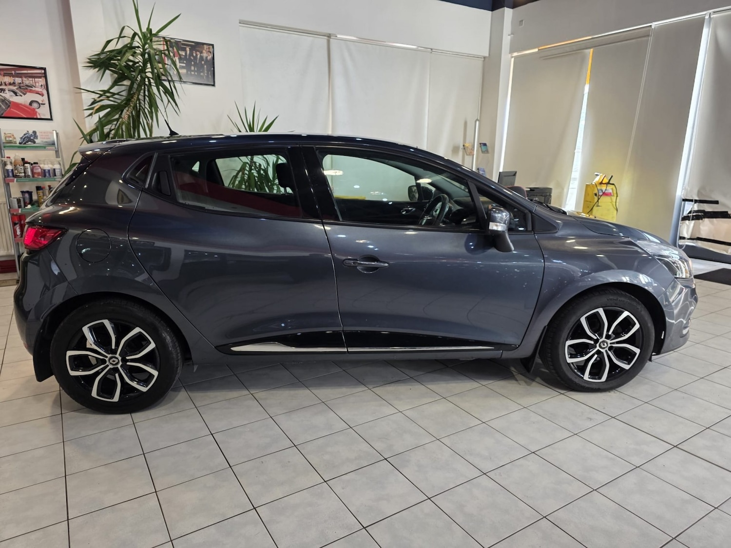 Used Renault Clio 2018 for sale - 76741287: Photo 4