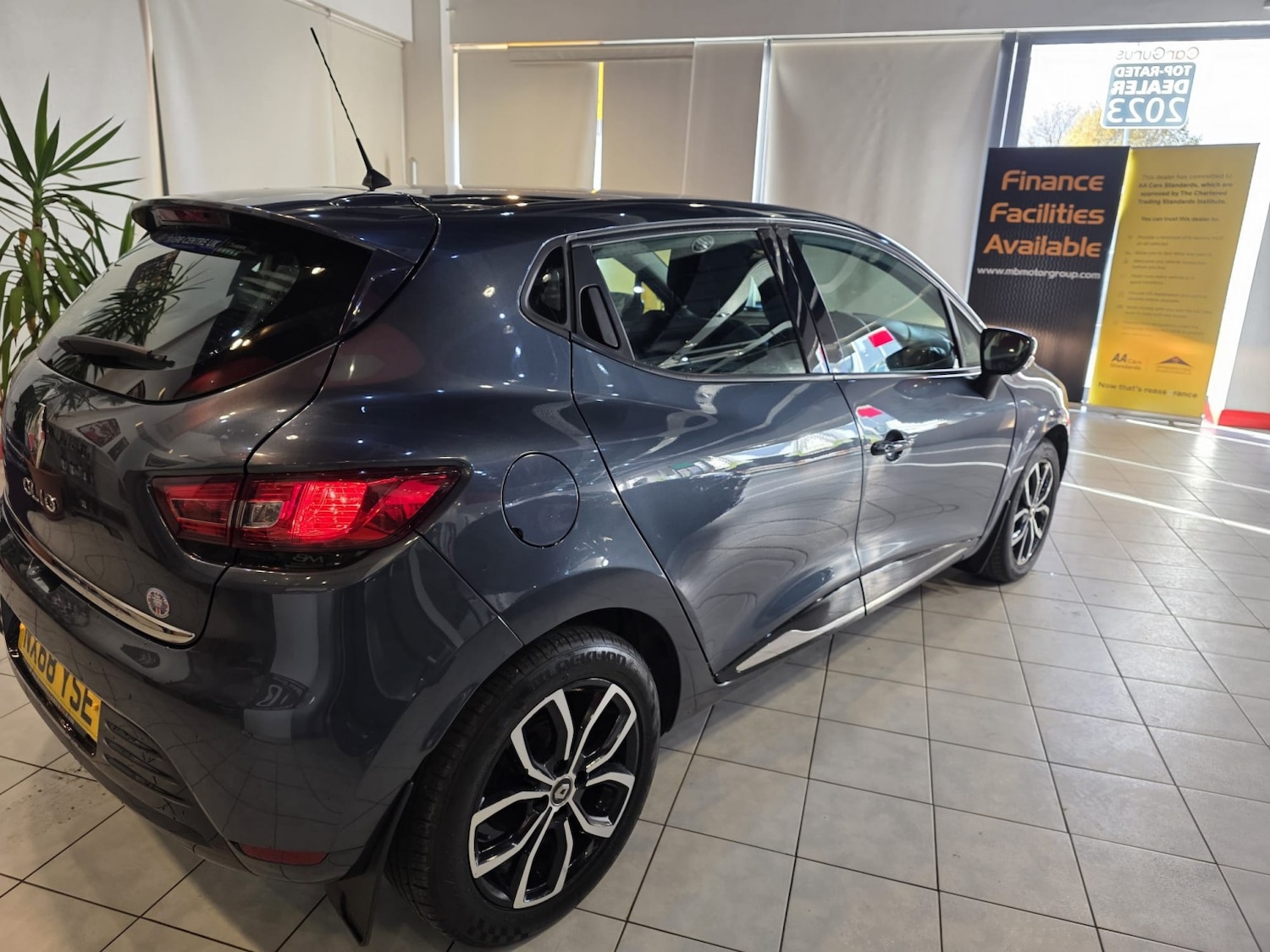 Used Renault Clio 2018 for sale - 76741287: Photo 5