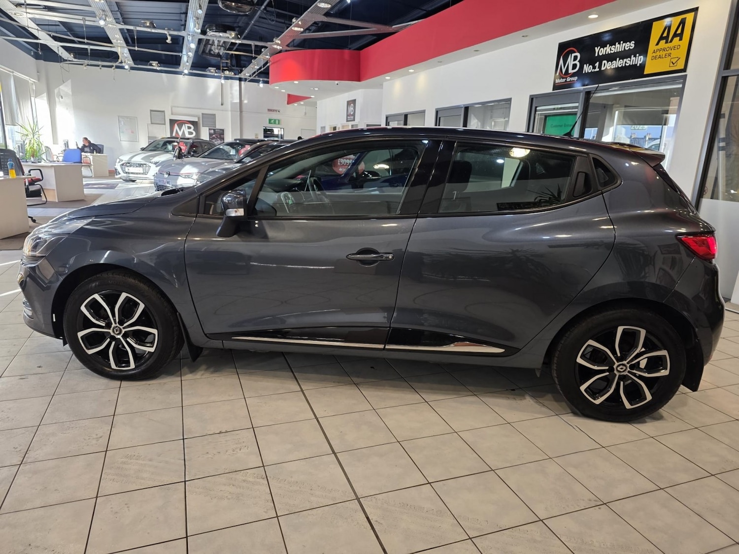 Used Renault Clio 2018 for sale - 76741287: Photo 7