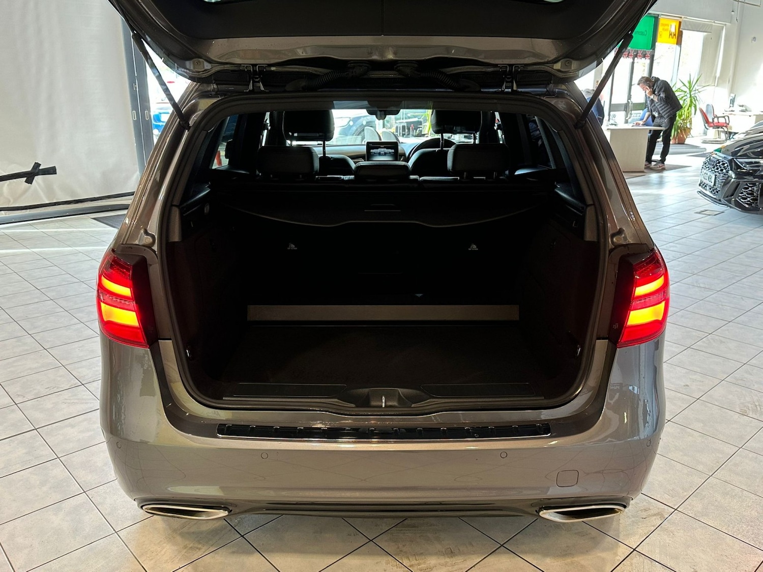 Used Mercedes-Benz B Class 2016 for sale - 76387362: Photo 8