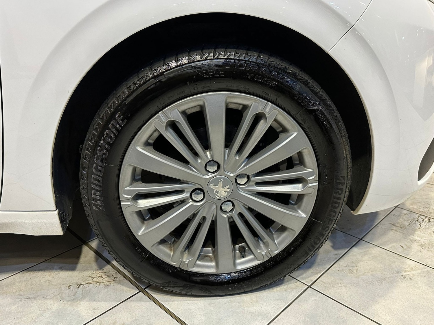 Used Peugeot 208 2017 for sale - 77084260: Photo 10