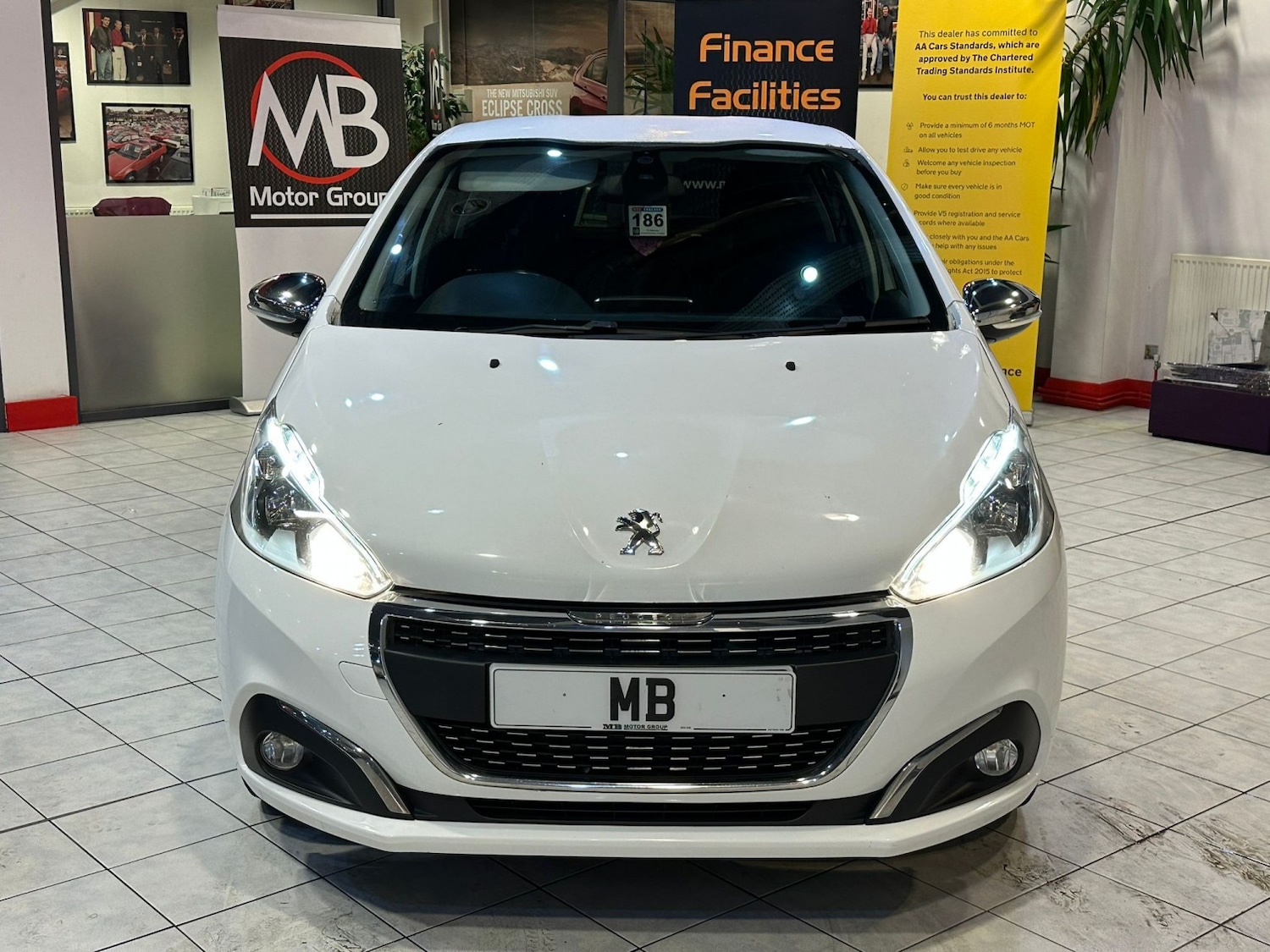 Used Peugeot 208 2017 for sale - 77084260: Photo 2