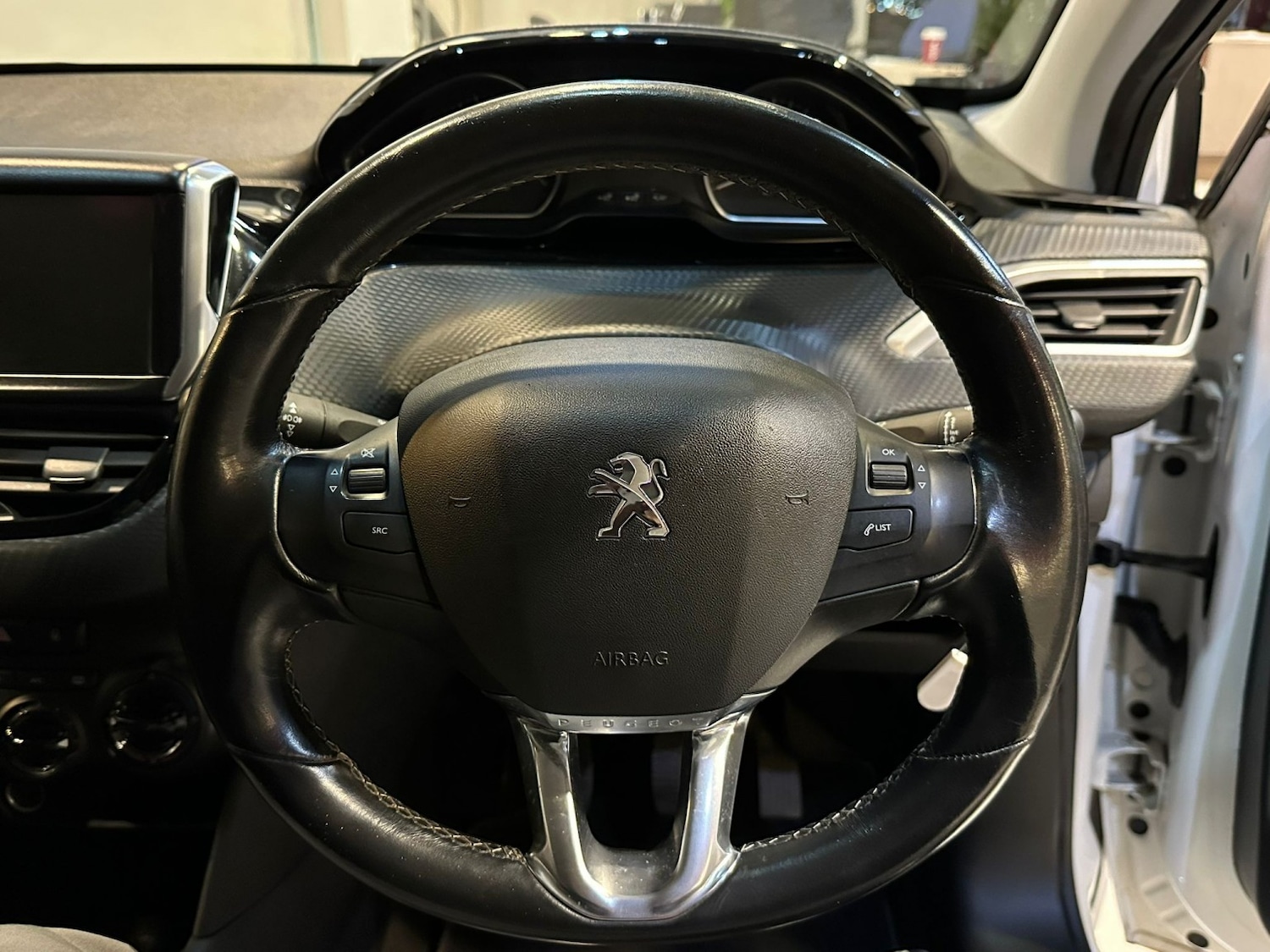 Used Peugeot 208 2017 for sale - 77084260: Photo 20