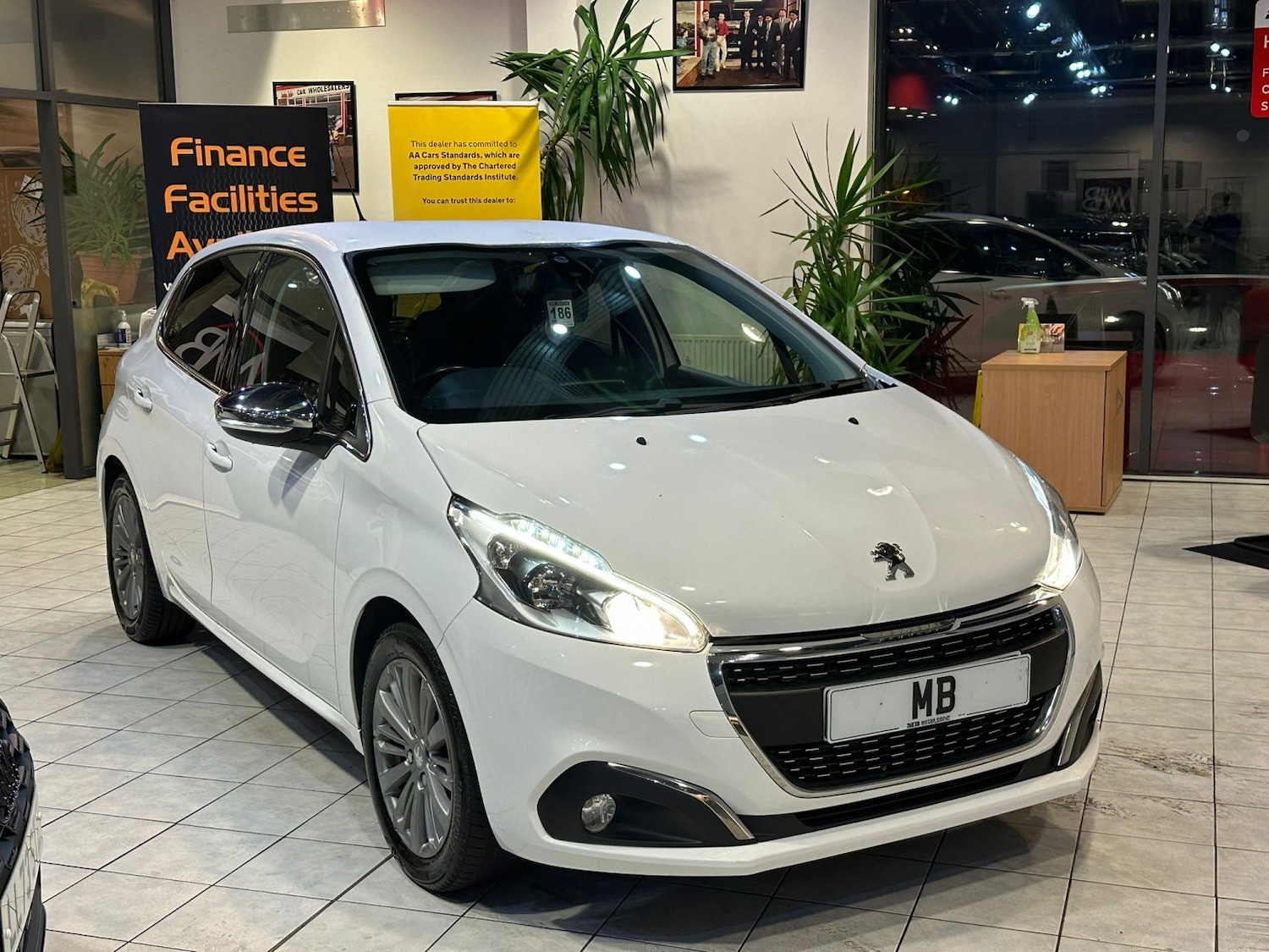 Used Peugeot 208 2017 for sale - 77084260: Photo 3