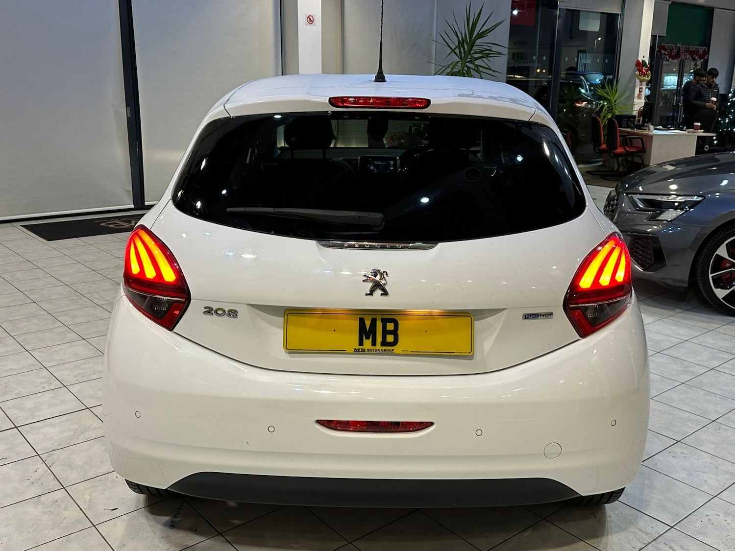 Used Peugeot 208 2017 for sale - 77084260: Photo 7