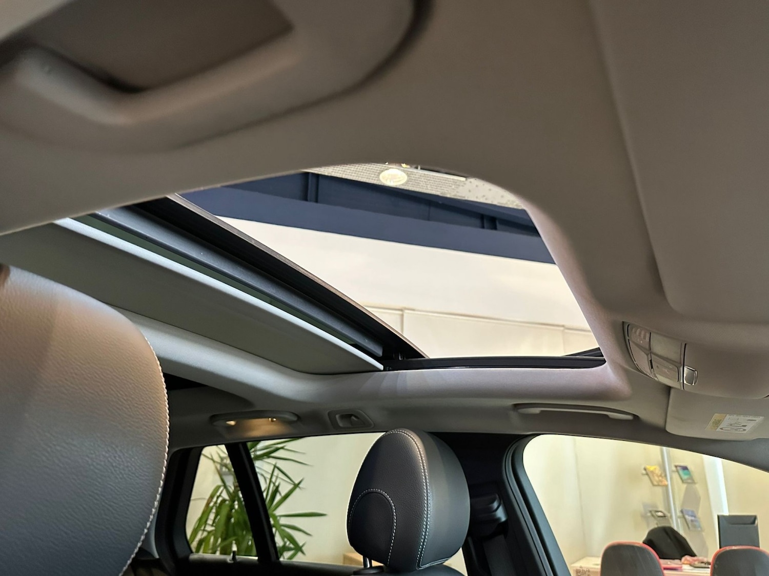 Used Mercedes-Benz C Class 2017 for sale - 76666069: Photo 13